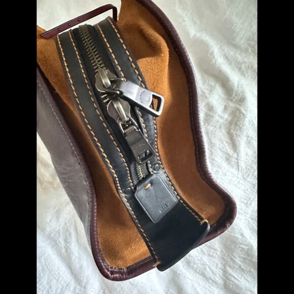 COACH ROGUE IN OXBLOOD SEE DESCRIPTION - Picture 4 of 7